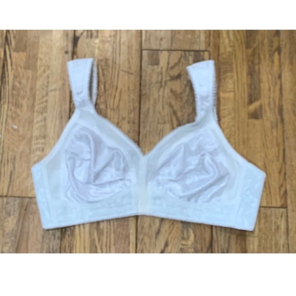 Lot of 2 Playtex 18 Hour Wireless Bra White Floral Lace Support 36B - Picture 2 of 7